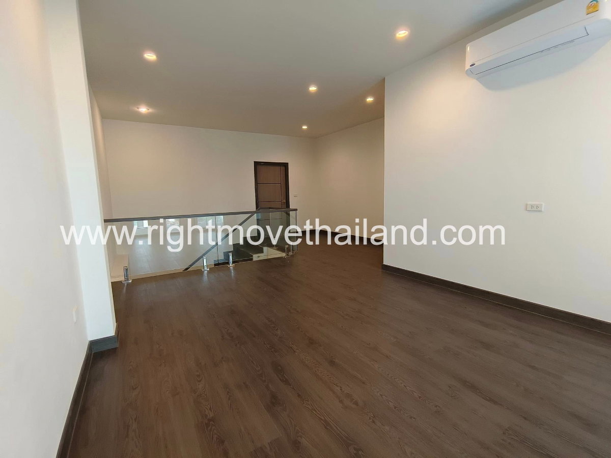 picture Sukhumvit 65 | 3-Storey Single House - 16/22