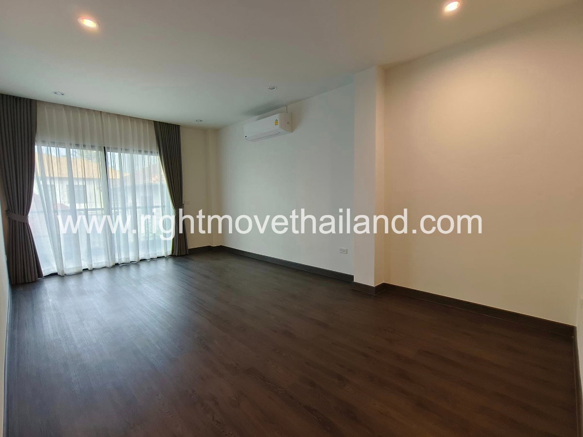 picture Sukhumvit 65 | 3-Storey Single House - 14/22