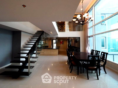 คอนโดให้เช่า : คอนโด 4 ห้องนอน ชั้นสูง 43 295 ตร.ม. ให้เช่า Circle Condominium ใกล้ MRT เพชรบุรี (ID 2874514)