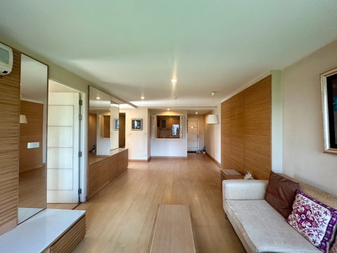 Sell ! 10MB All in! Condo The Bangkok Sukhumvit 61 2 rooms 2 bathrooms Best price in the building!