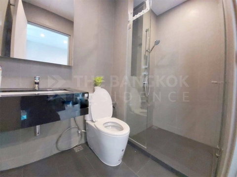 Whizdom Avenue Ratchada-Ladprao near MRT Ladprao Station Easy Travel, Fully Utilized Space