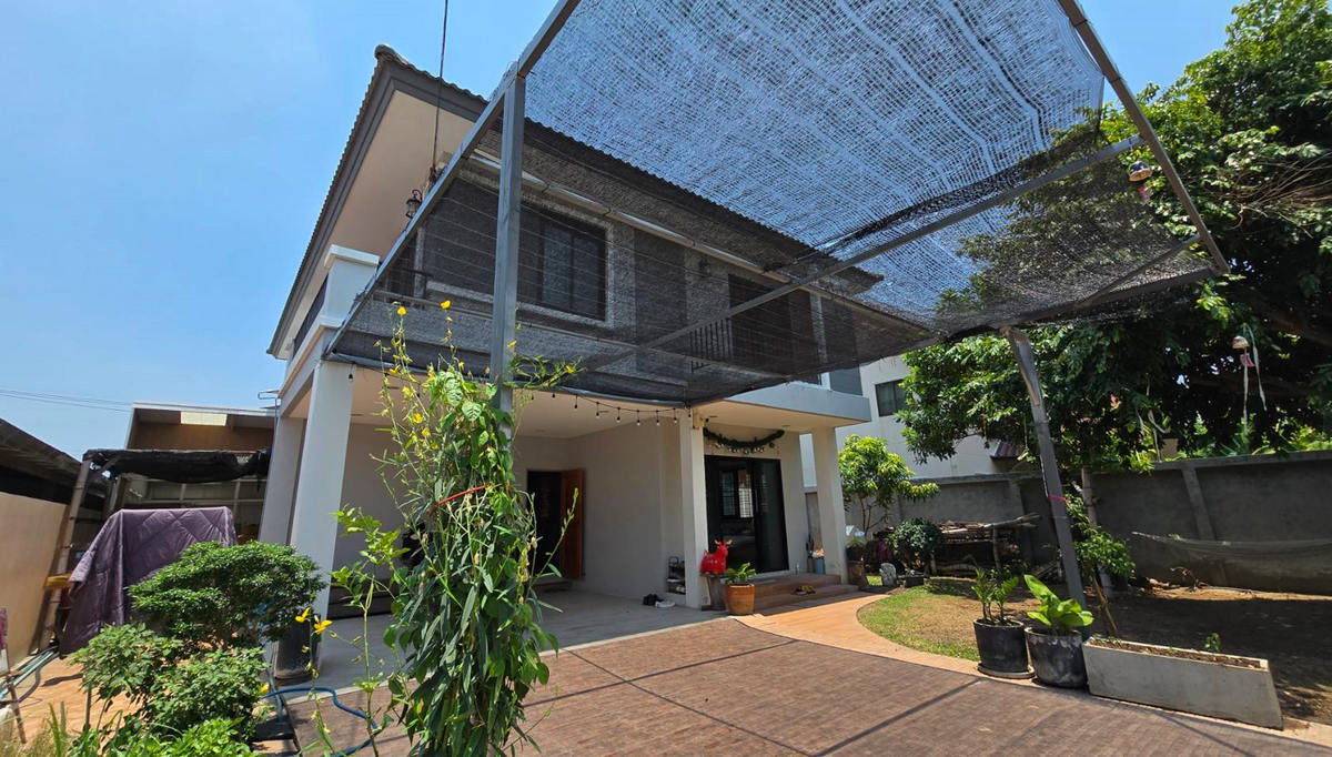 รูป Call : 082-846-1196 ขายบ้านเดี่ยวดอนเมือง ถนนเทิดราชัน แขวงสีกัน เขตดอนเมือง เนื้อที่ 96 ตารางวา 3 ห้องนอน 2 ห้องน้ำ ใกล้สนามบินดอนเมือง - รูปที่ 2/12