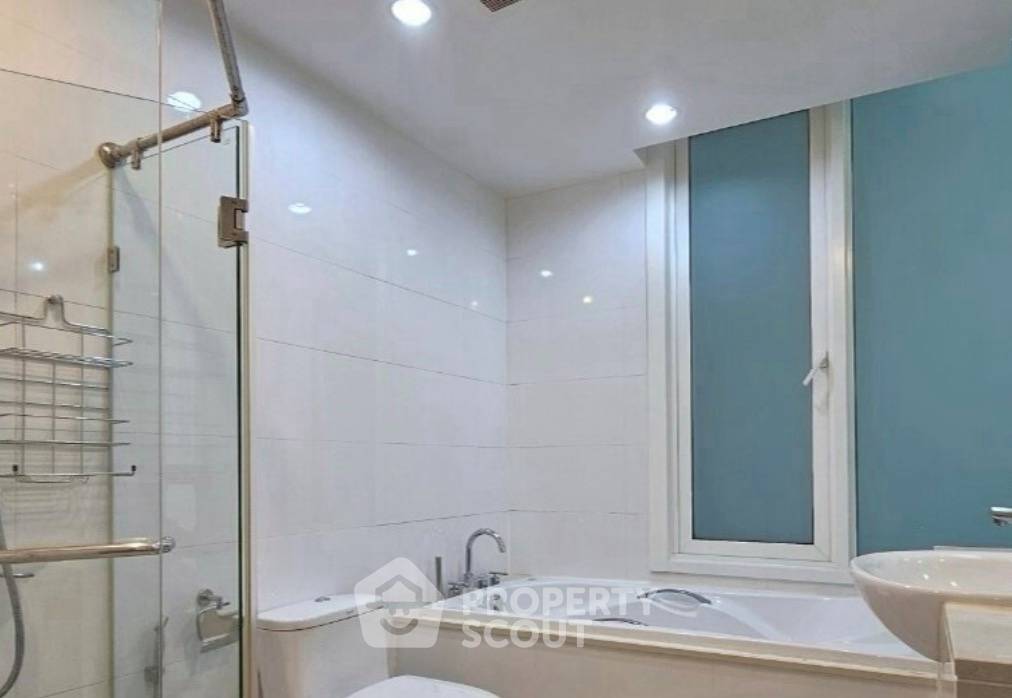 picture 1-BR Condo at Siri Residence Sukhumvit near BTS Phrom Phong (ID 2938264) - 2/3