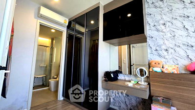 ขายคอนโด : คอนโด 1 ห้องนอน The Room Sathorn - St. Louis ชั้น 12A พื้นที่ 35 ตร.ม. ใกล้ BTS สุรศักดิ์ (ID 2941505)