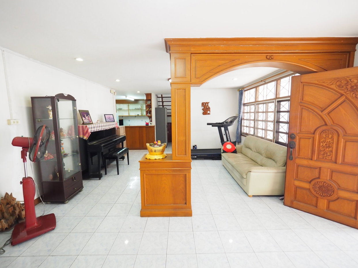 รูป LTHC15614 – Single House for Sale Rama 3 | Spacious Family Residence | Near Central Rama 3 | 12.1 MB | บ้านเดี่ยวขาย พระราม 3 ห้องกว้าง เหมาะสำหรับครอบครัว - รูปที่ 6/7