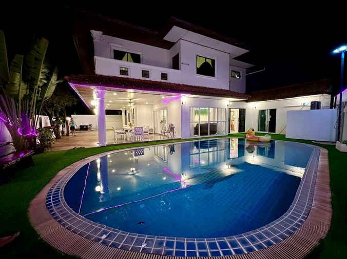 KT0435📲LineID @556ryccg🏊Pool Villa🏖️ฝั่งหาดจอมเทียน 5ห้องนอน 110ตรว🛋️พร้อมเฟอร์นิเจอร์และเครื่องใช้ไฟฟ้า🏊สระว่ายน้ำ🌳สวนพักผ่อน