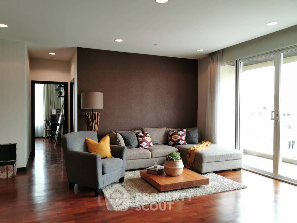picture 3-BR Condo at Wilshire near BTS Phrom Phong (ID 2725895) - 1/11
