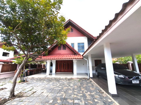 Two-story detached house for rent in a community near Nam Phrae, #Hang Dong, only 33,000 THB/month   #AHD-H1321