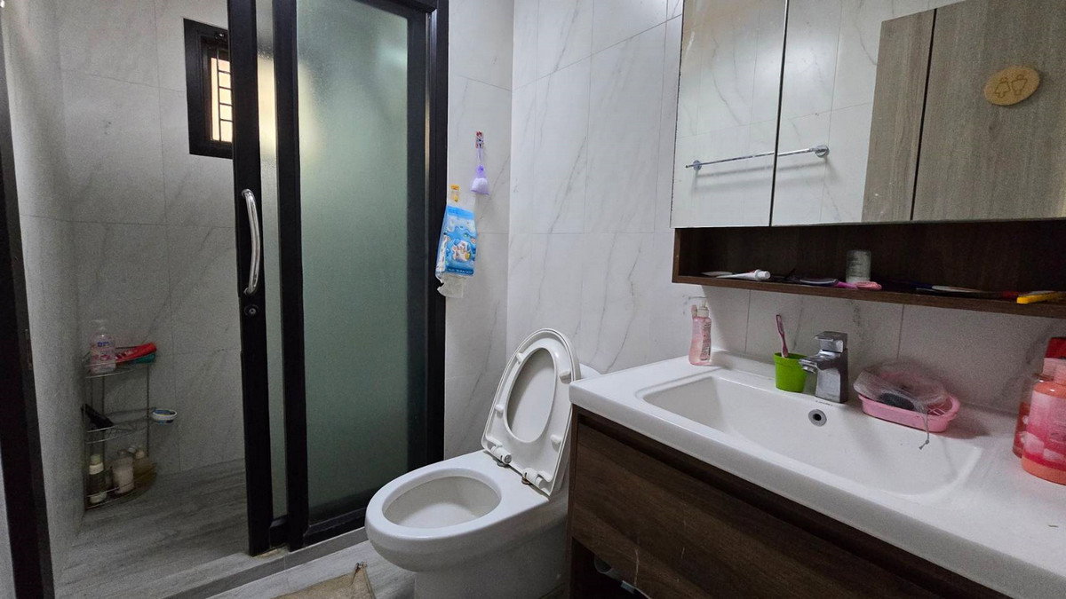 รูป Call : 082-846-1196 ขายบ้านเดี่ยวดอนเมือง ถนนเทิดราชัน แขวงสีกัน เขตดอนเมือง เนื้อที่ 96 ตารางวา 3 ห้องนอน 2 ห้องน้ำ ใกล้สนามบินดอนเมือง - รูปที่ 11/12