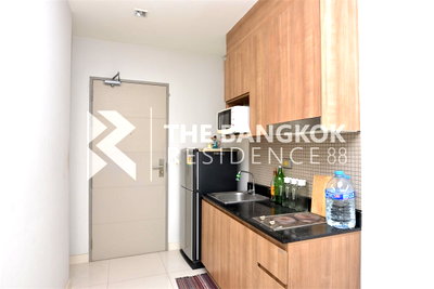 Condos for sale : Location Near Employment, Surrounded by Lifestyles Ideo Verve Ratchaprarop near Airport Rail Link Ratchaprarop Station