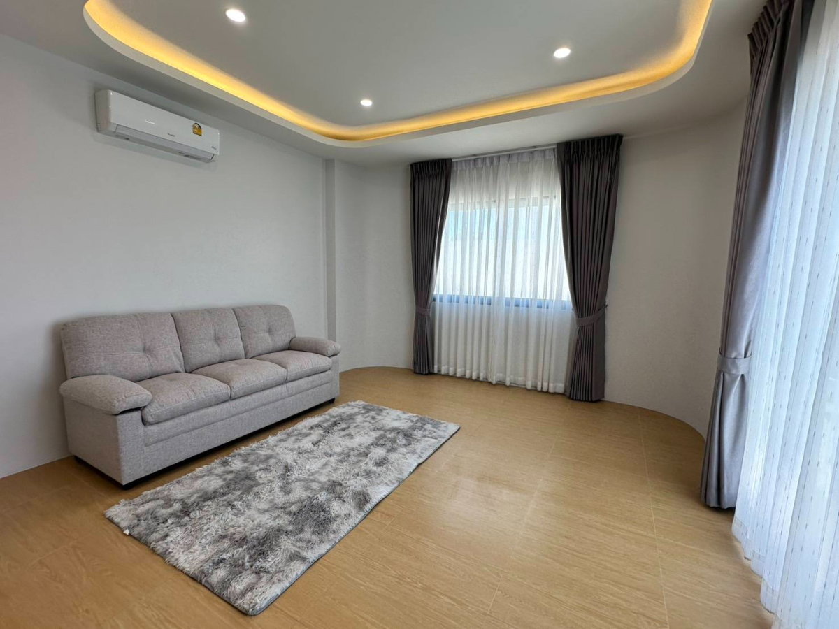 รูป 🏡 พูลวิลล่าสไตล์โมเดิร์น Arc ดีไซน์ล้ำสมัย ใกล้โรงเรียนนานาชาติลานนา / ใกล้วงแหวนรอบ 3 เดินทางสะดวก - รูปที่ 10/11