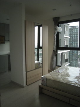 For rent Ideo Mobi Sathorn, beautiful room, very good price, extremely hard to find, fully furnished, ready to reserve!! DS3174 | Line @Dstay