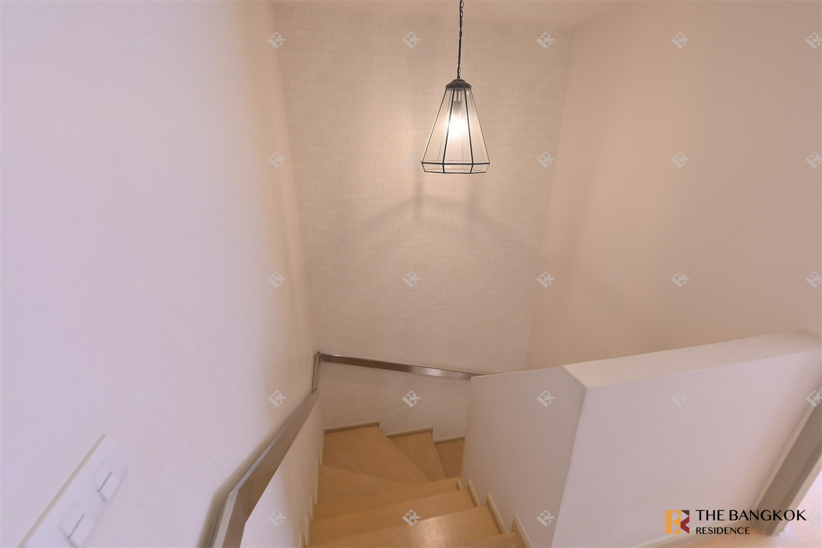 picture Liv@49 Location Near Employment, Surrounded by Lifestyles - 10/10