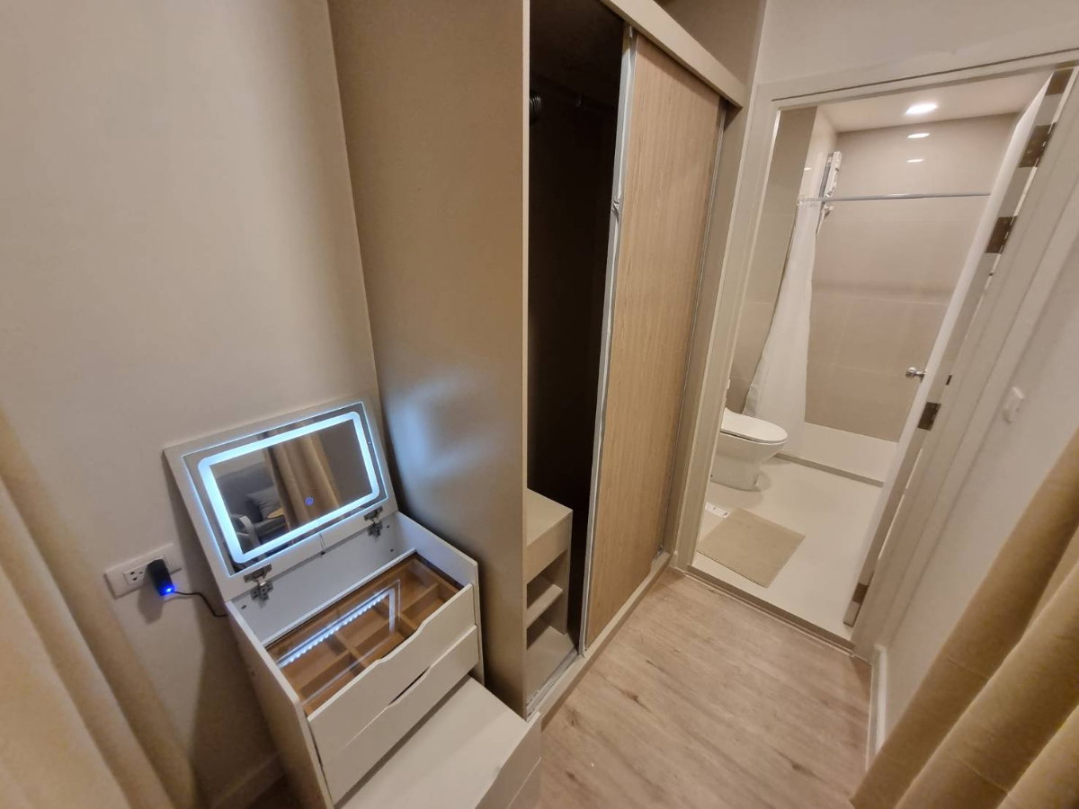 picture The Ultimate WFH Setup! High Floor Condo with Ergonomic Chair 💻 - 5/15