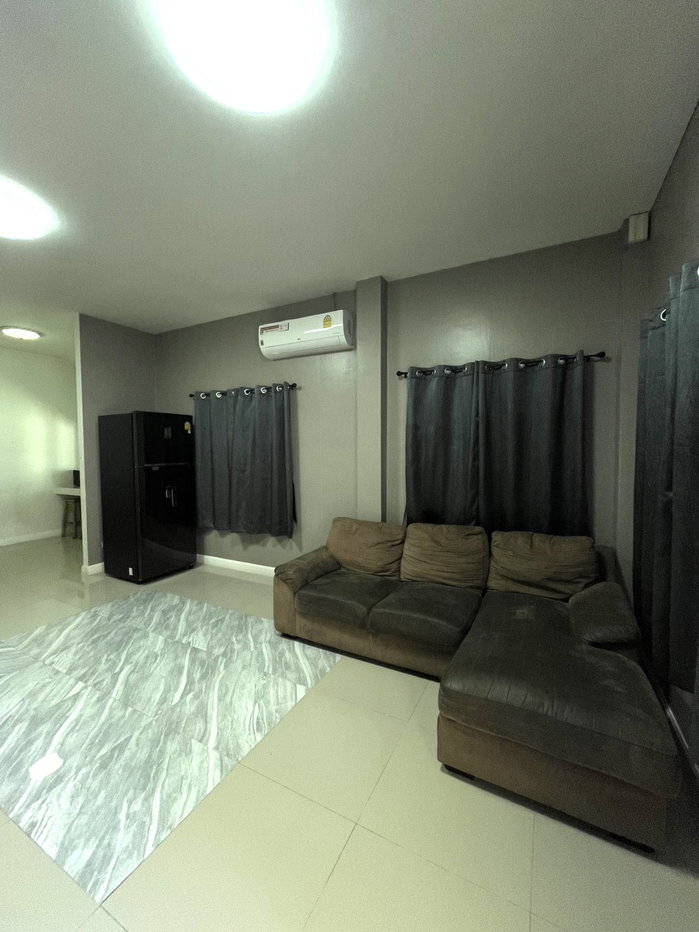 รูป บ้านในโครงการทำเลย่านเศรษฐกิจ พร้อมคลับเฮ้าส์และสระว่ายน้ำในโครงการ พร้อมระบบรักษาความปลอดภัย 24 ชม. #CHD101820 - รูปที่ 3/27