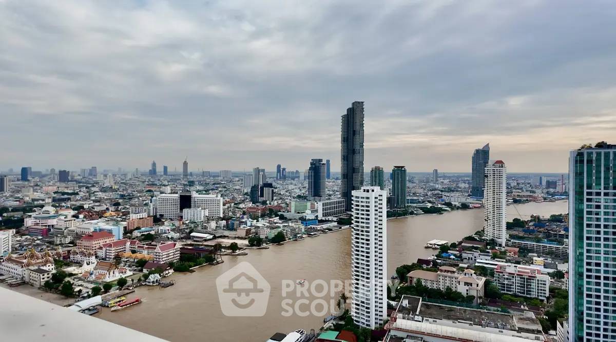 รูป คอนโด 3-ห้องนอน ที่ เดอะ ริเวอร์ คอนโดมิเนียม ใกล้ BTS สะพานตากสิน (ID 2866676) - รูปที่ 8/24