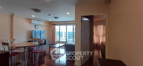 2-BR Condo at Navin Court Condominium near BTS Phloen Chit (ID 1784694)
