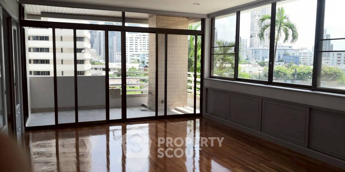 picture 3-BR Condo at Ruamsuk Condominium near BTS Thong Lor (ID 2906903) - 1/13