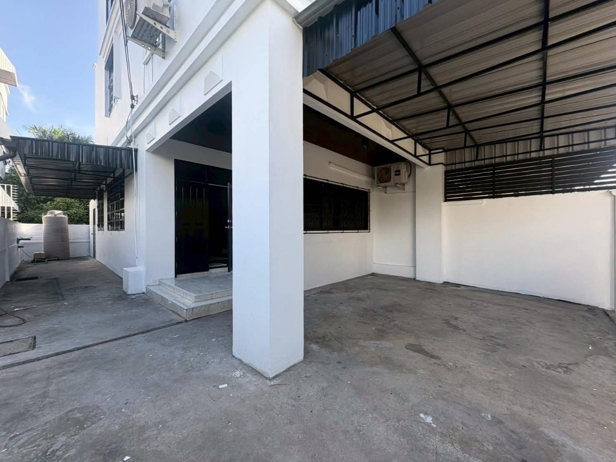 รูป 🏡✨ ให้เช่า Townhouse 3 ชั้น — รัชดานิเวศน์ แยก 4 บ้านสวย ฟีลอบอุ่น ทำเลใจกลางเมือง เข้า–ออกได้หลายเส้นทาง - รูปที่ 15/15