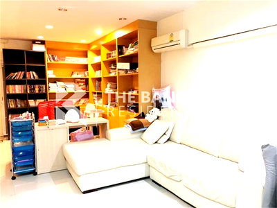 Condos for sale : Aree Place 2 near BTS Ari Beautiful Room, Ready-to-move-in