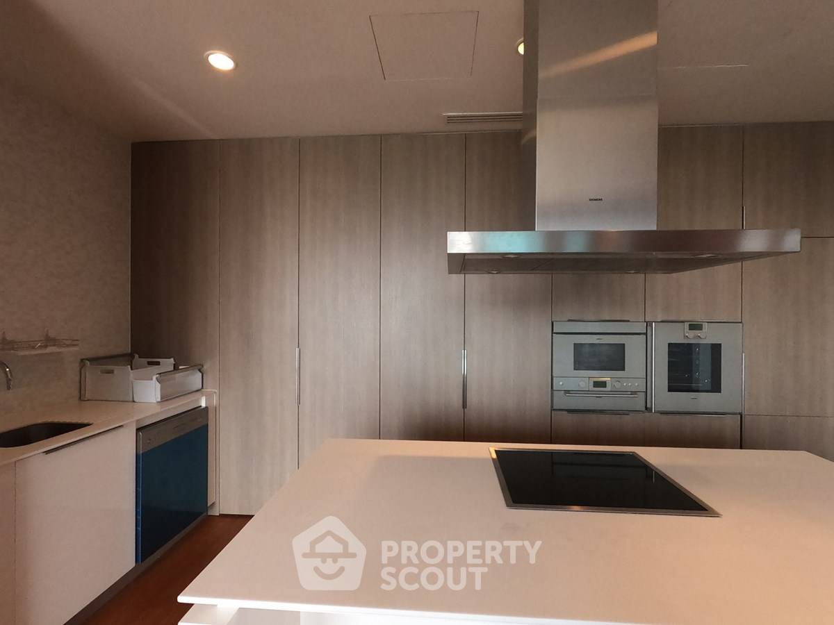 picture 3-BR Condo at 185 Rajadamri near BTS Ratchadamri (ID 2873616) - 7/23
