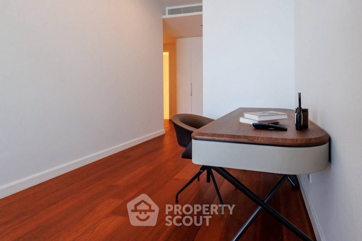 picture 2-BR Condo at 185 Rajadamri near BTS Ratchadamri (ID 2947181) - 10/16