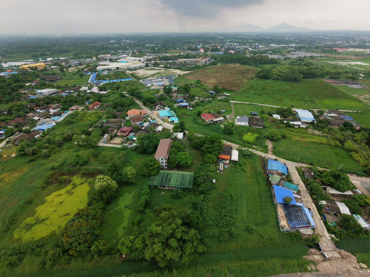 รูป ที่ดิน แถมห้องพักคนงาน ออฟฟิศ ใกล้นิคมอมตะนคร เฟส 10 ทางด่วน มอเตอร์เวย์ คุ้มมากๆ สะดวก ซอยมาบโป่ง 10 เข้าออกได้หลายทาง - รูปที่ 2/16