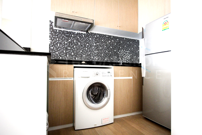 Condos for sale : Location Near Employment, Surrounded by Lifestyles Noble Refine near BTS Phrom Phong