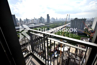 ขายคอนโด : ริธึ่ม อโศก ใกล้ MRT สถานีพระราม 9 ส่วนกลางจัดเต็ม