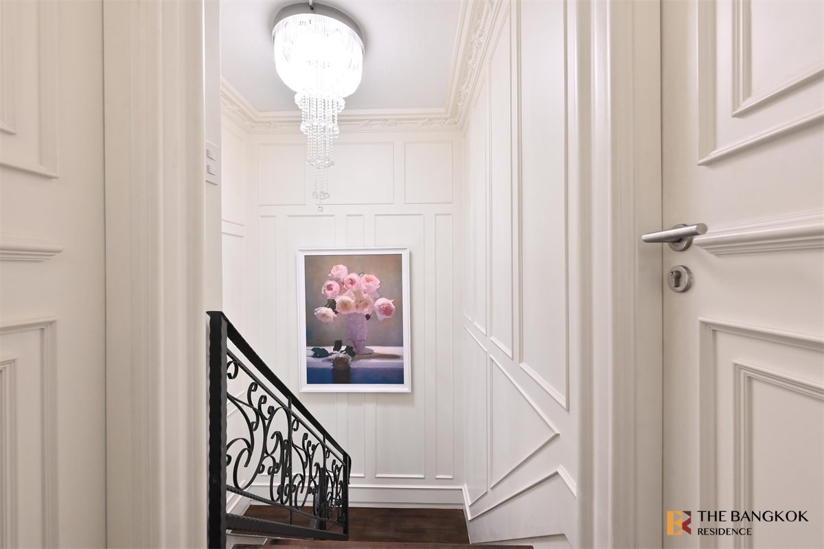 picture Luxury Unit, Ready for You Without the Wait The Emporio Place - 1/10