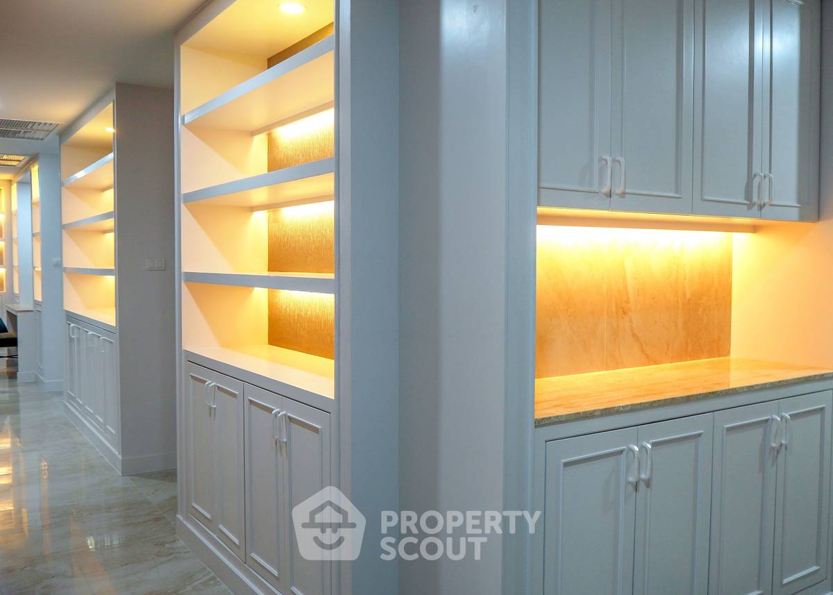 picture 3-BR Condo at Wilshire near BTS Phrom Phong (ID 2725904) - 8/10