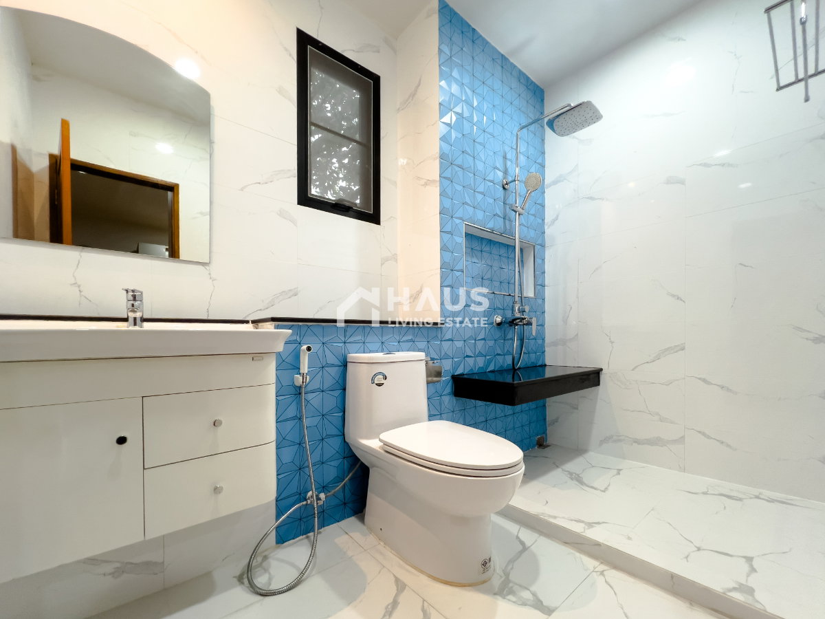 picture Beverly Hills Chaengwattana / 5 Bedrooms #HCWT055 - 18/54