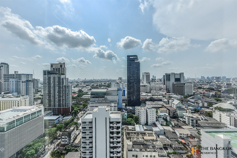 Hurry to book!! Unexpected value The extro phayathai - rangnam near BTS Victory Monument