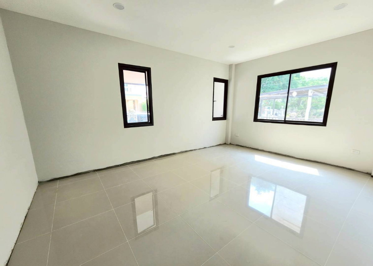 รูป ขายบ้านรีโนเวทใหม่ โครงการ นันทวัน วงแหวน-รัตนาธิเบศร์ (Nantawan Wongwaen-Rattanathibet) ใกล้รถไฟฟ้าสายสีม่วงสถานีตลาดบางใหญ่  - รูปที่ 4/15