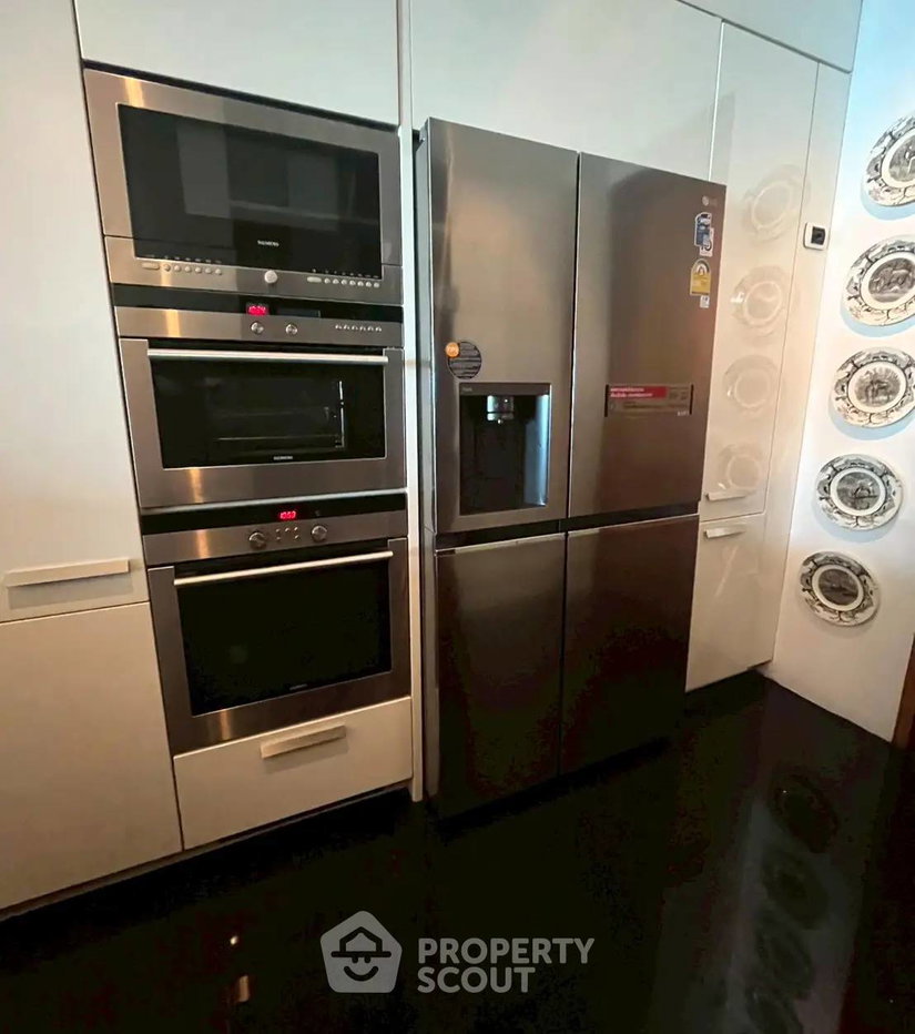 รูป คอนโด 2-ห้องนอน ที่ เลอ รัฟฟิเน่ สุขุมวิท 39 คอนโดมิเนียม ใกล้ BTS พร้อมพงษ์ (ID 2828397) - รูปที่ 2/10