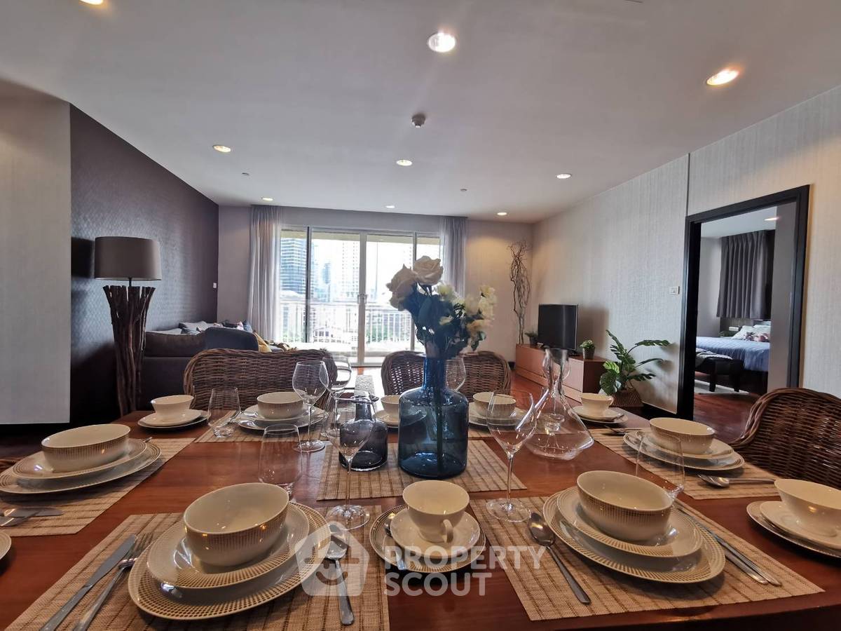 picture 3-BR Condo at Wilshire near BTS Phrom Phong (ID 2725895) - 7/11