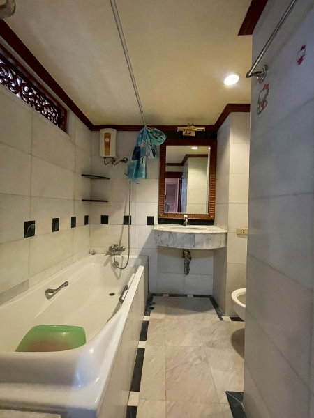 รูป ขายคอนโด ห้องชุดอาคาร First Tower Condominium สุขุมวิท ซอย 1/1 หลัง รพ. บำรุงราษฎร์ ( BTS สถานีเพลินจิต ) คลองเตย วัฒนา - รูปที่ 6/6