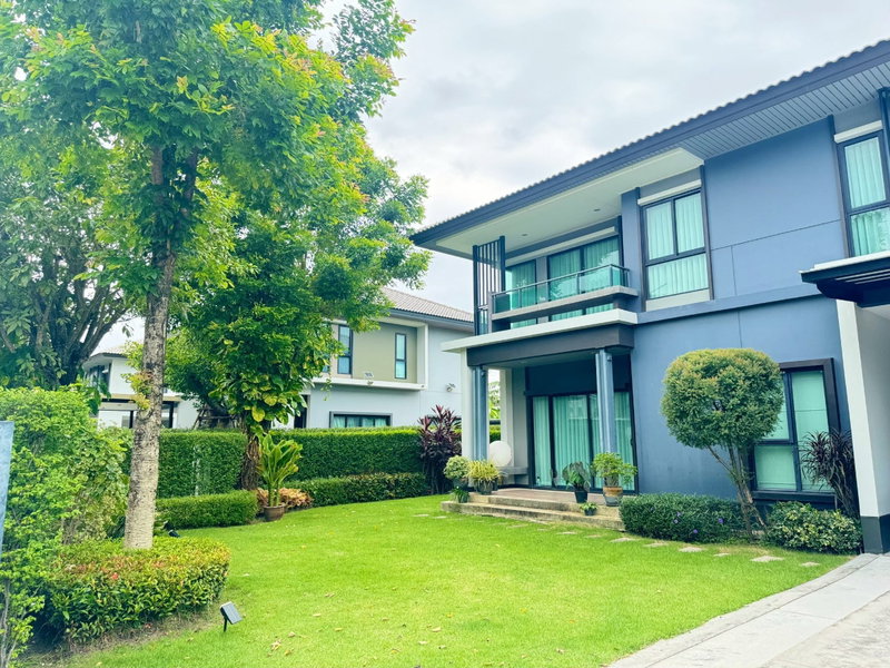 Houses for sale : P0762[For Sale] Ultra-Private Executive Detached House: Habitia Yard Ramintra-Safari (By Sansiri)