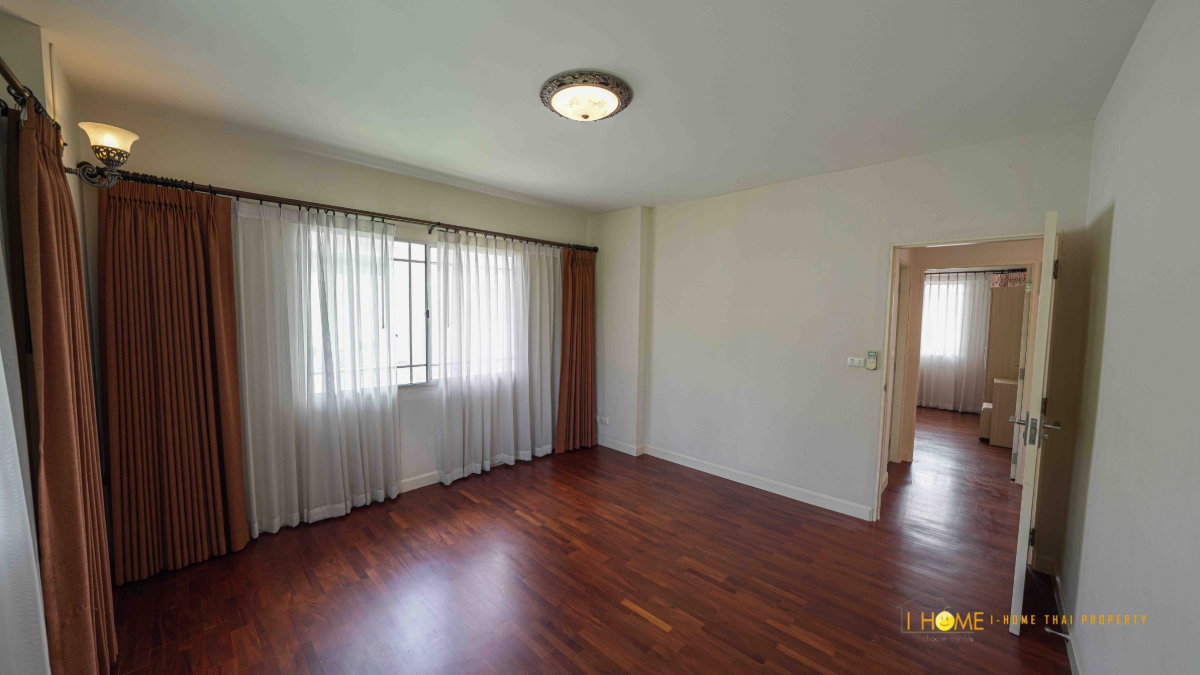 picture A house two storey for rent with 3 bedrooms,4 toilets and 1 kitchen. #ASS-H0260 - 31/38