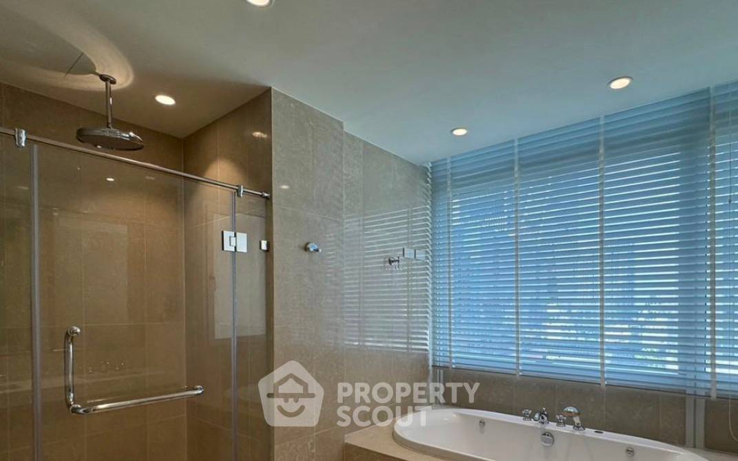 picture 3-BR Condo at Athenee Residence near BTS Phloen Chit (ID 2748601) - 6/10