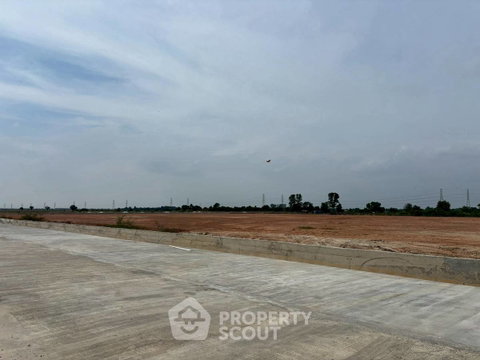 8,000 m² Land for Sale in Chomphon (ID 2933084)
