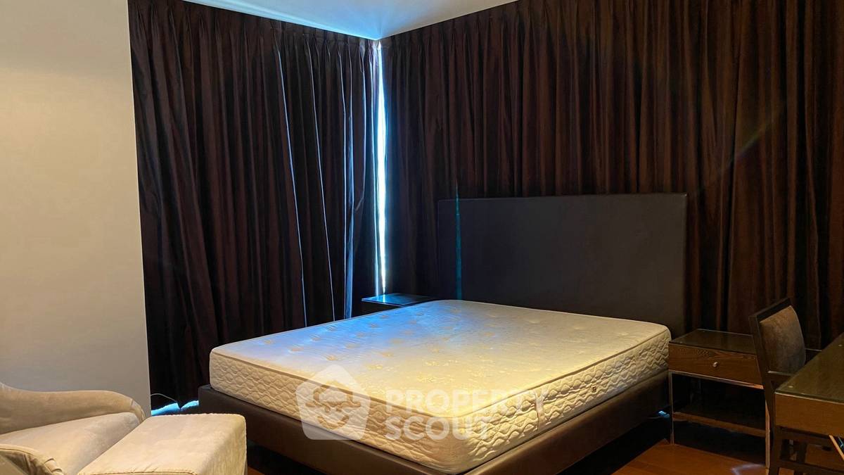 picture 3-BR Condo at Athenee Residence near BTS Phloen Chit (ID 2731431) - 3/17