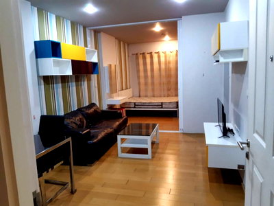Condos for rent : Skytrain view at Hive Sathorn    41 SQM.  1 BED 1 BATH 