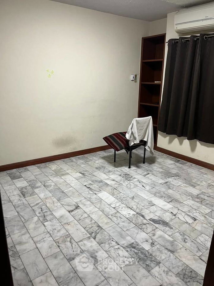 picture 2-BR Condo at Srivara Mansion 2 near MRT Thailand Cultural Centre (ID 2951287) - 8/9