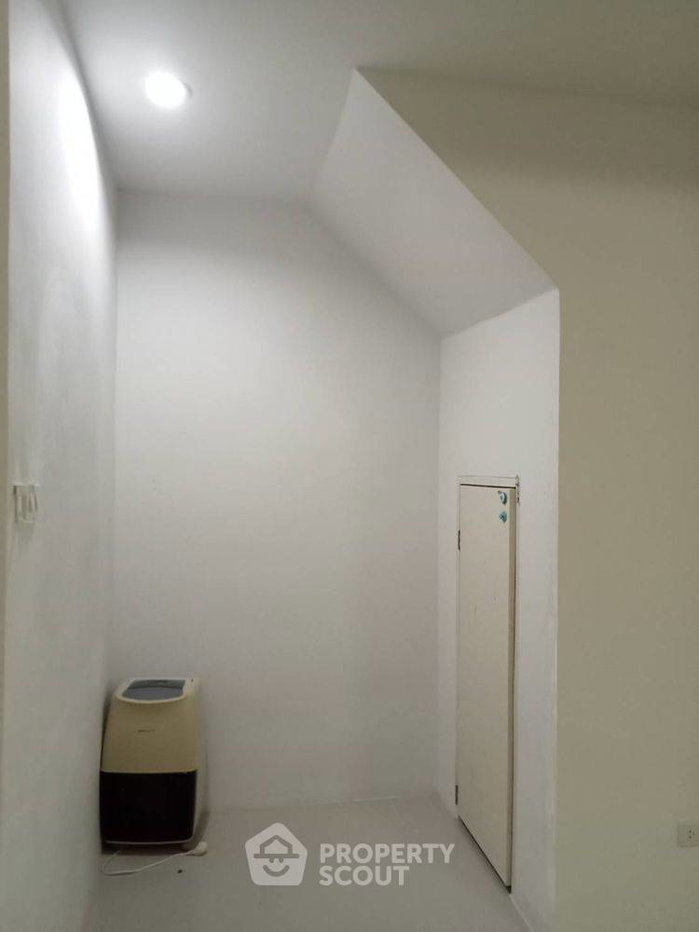 picture 3-BR Townhouse in Khlong Kum (ID 2950843) - 6/10