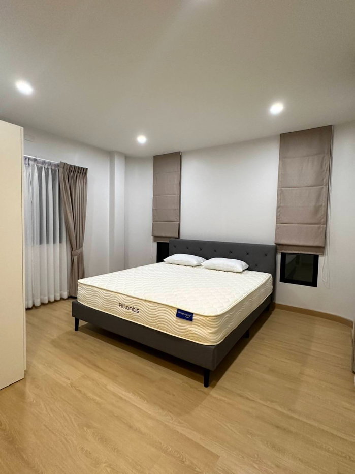 รูป 🏡 พูลวิลล่าสไตล์โมเดิร์น Arc ดีไซน์ล้ำสมัย ใกล้โรงเรียนนานาชาติลานนา / ใกล้วงแหวนรอบ 3 เดินทางสะดวก - รูปที่ 9/11
