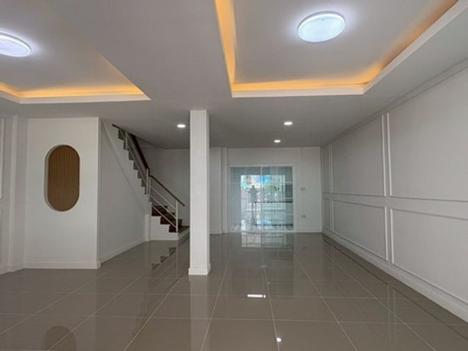 3-bed townhouse for sale, 130 sqm, 24.5 sq wah, Phet Hansa Village