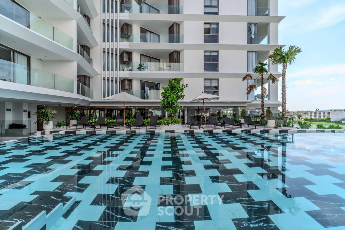 picture 1-BR Condo at The Aqua close to Laguna (ID 2948561) - 3/21