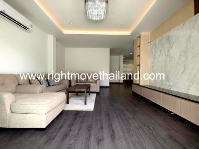 Houses for rent ViMUT Theptarin Rama 4 Hospital : Sukhumvit 65 | 3-Storey Single House