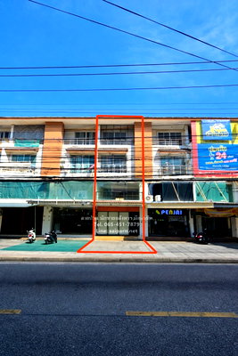เช่าอาคารพาณิชย์ MRT ลาดพร้าว 71 : 🏢✨ ให้เช่าอาคารพาณิชย์ 4 ชั้น — ซอยลาดพร้าว 80 📍 ทำเลทอง รัชดา–ลาดพร้าว–ห้วยขวาง อาคารติดถนน เหมาะอยู่อาศัยและทำธุรกิจ